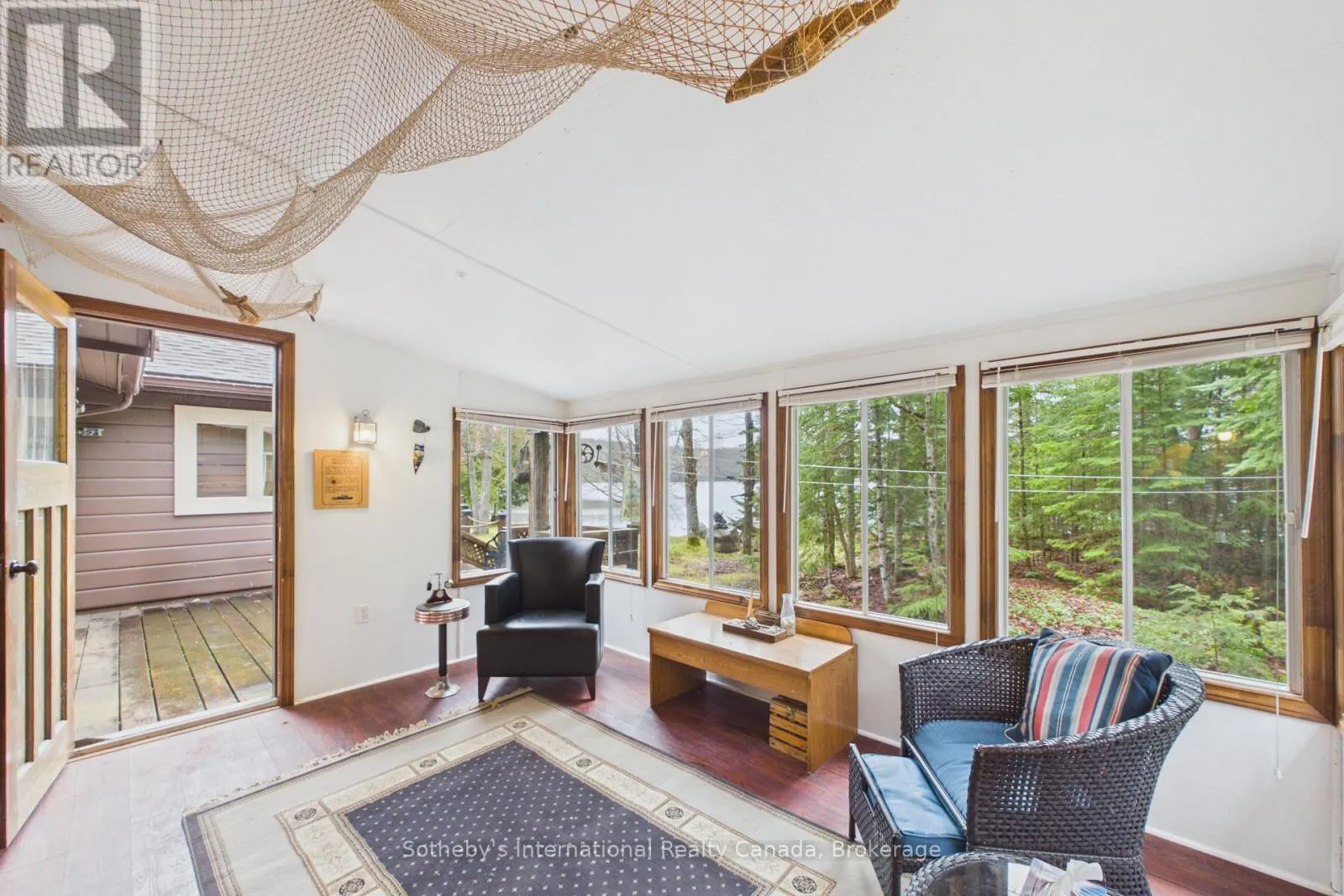 1027 SCOTT LANE