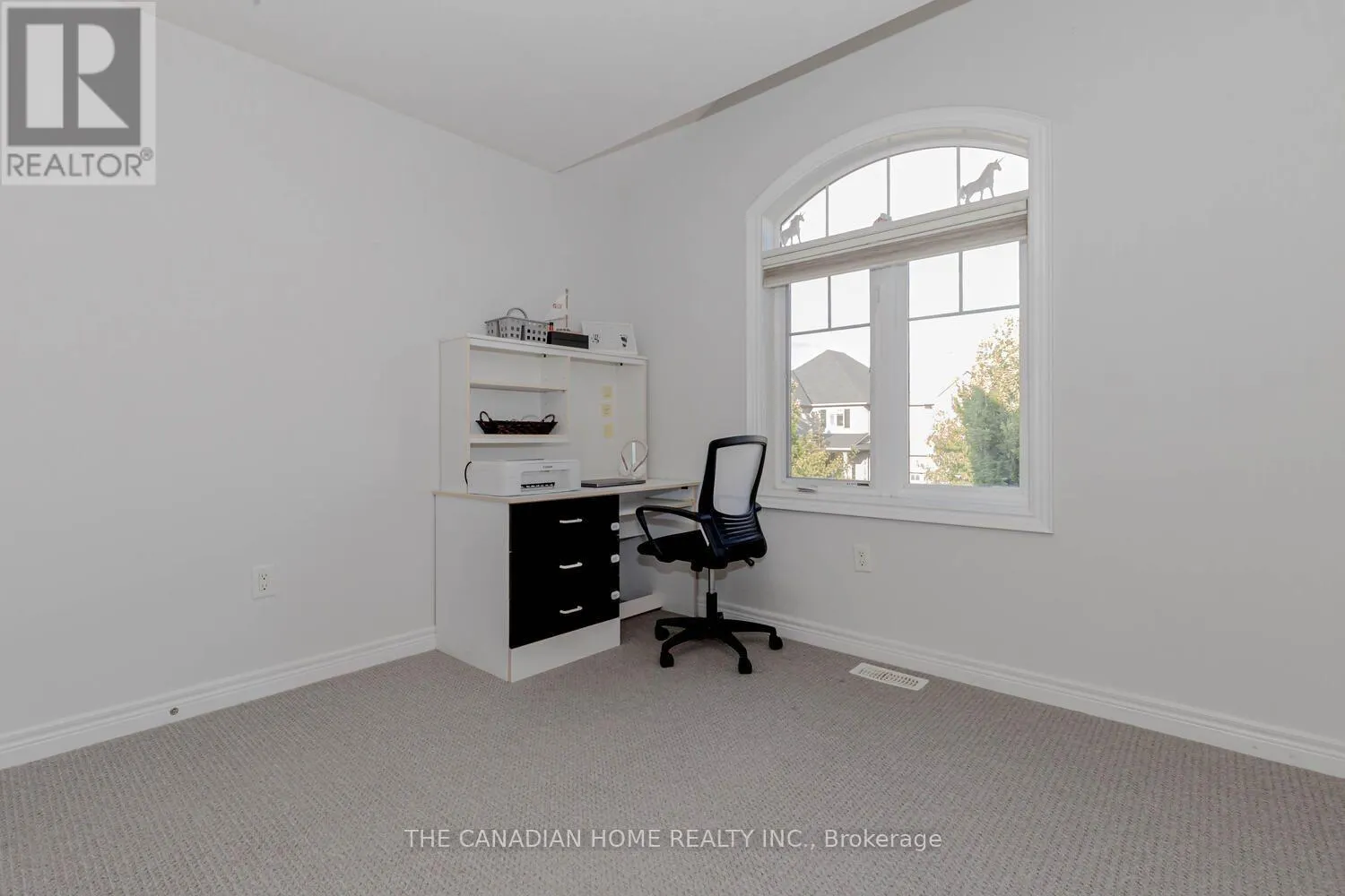 49 SEXTON CRESCENT