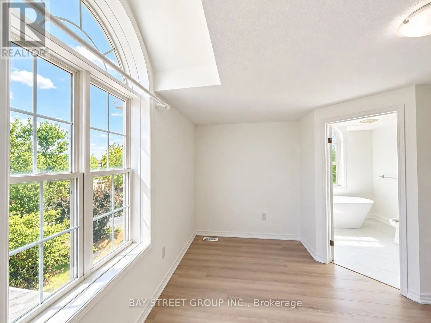 513 MARINER DRIVE