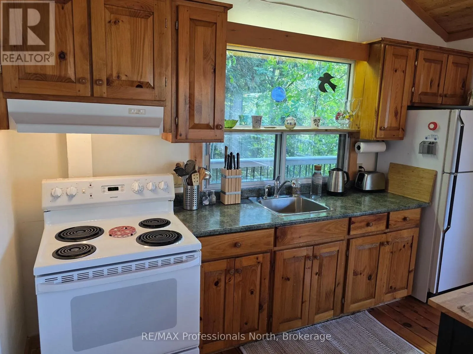 1258-2 WINDERMERE ROAD