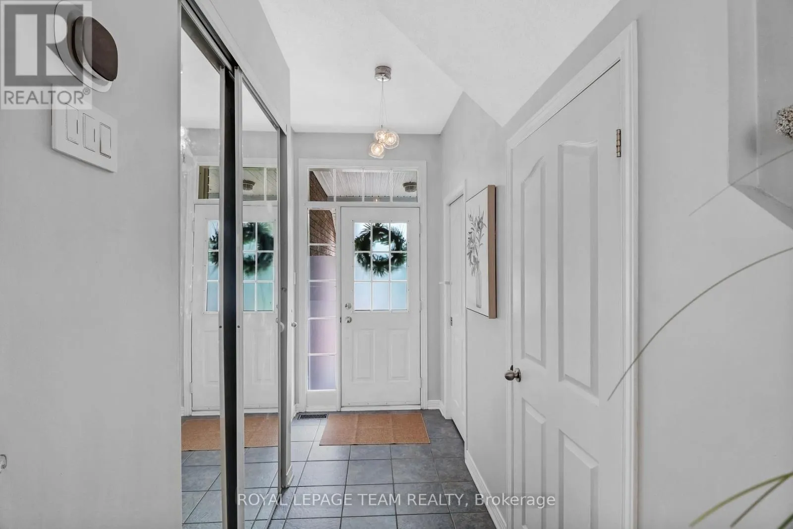 74 MILNER DOWNS CRESCENT