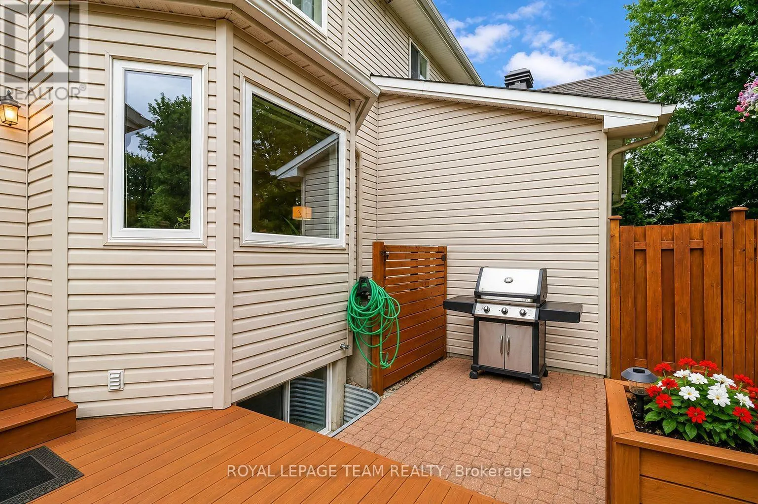 74 MILNER DOWNS CRESCENT
