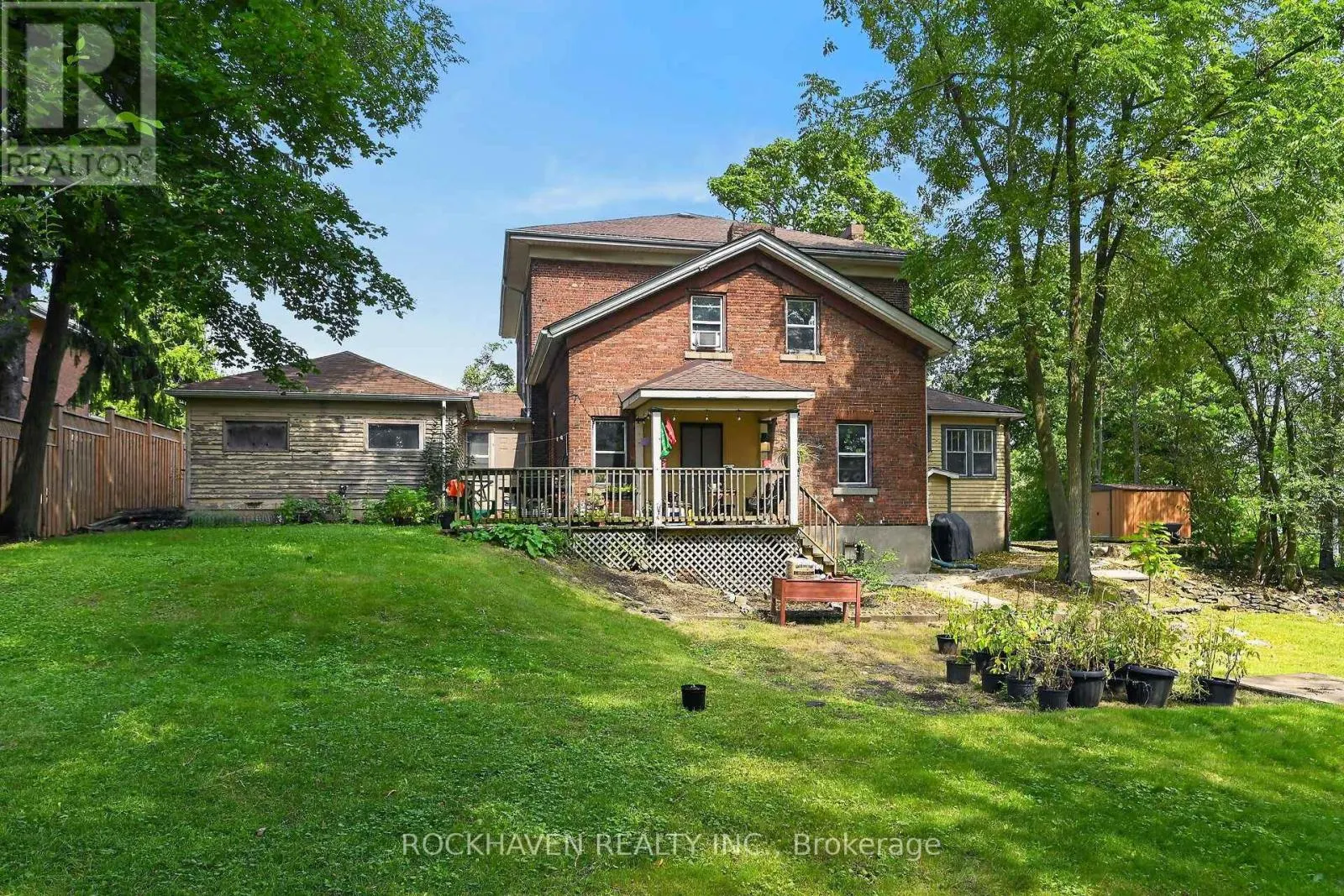 15 ST DAVID STREET W