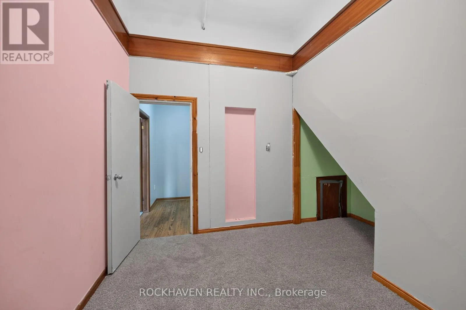 15 ST DAVID STREET W