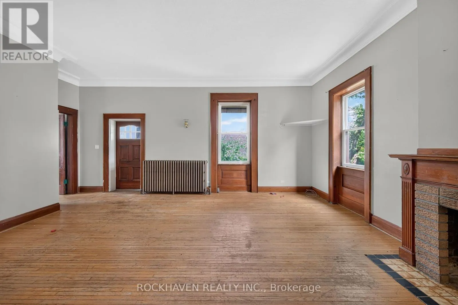 15 ST DAVID STREET W