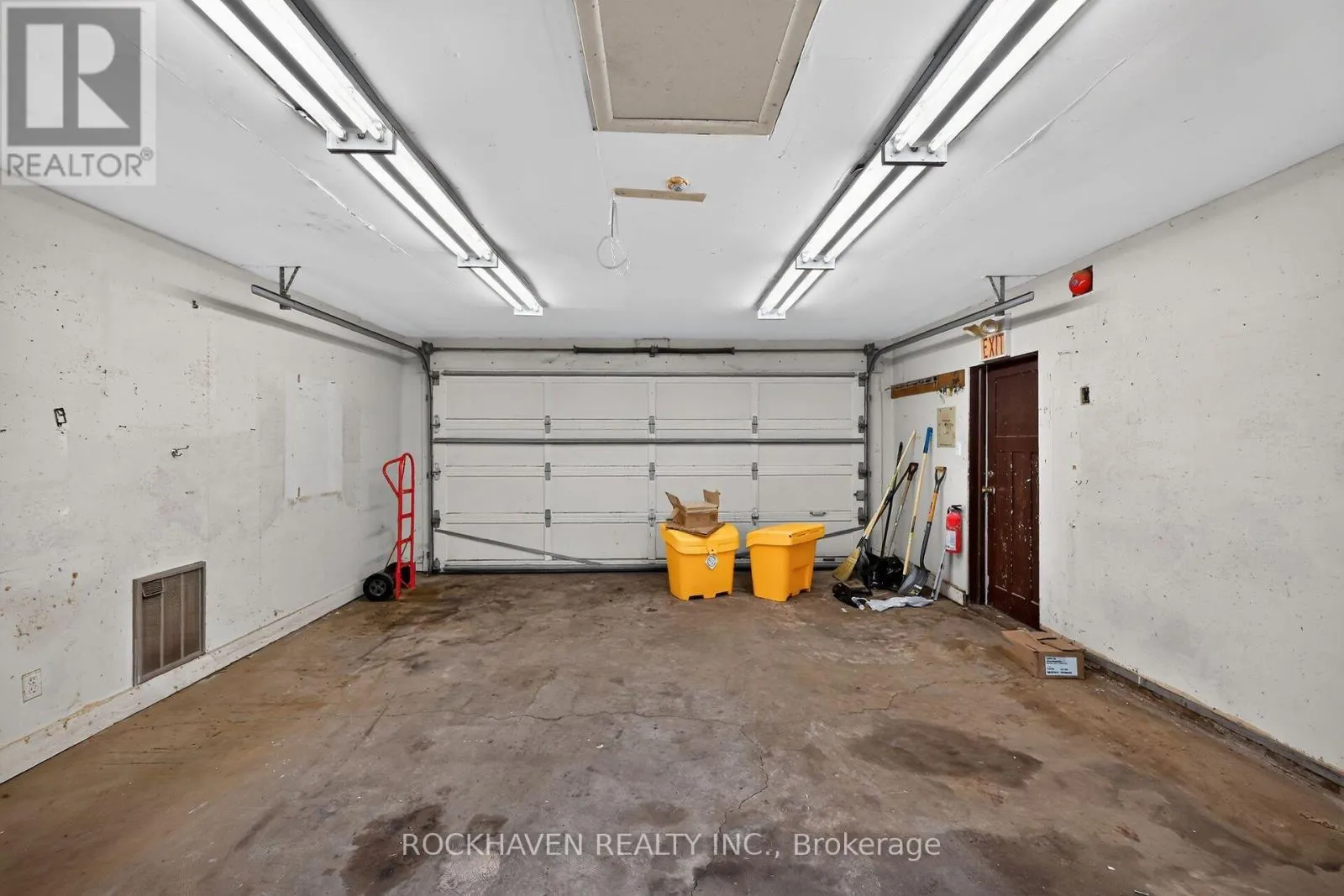 15 ST DAVID STREET W