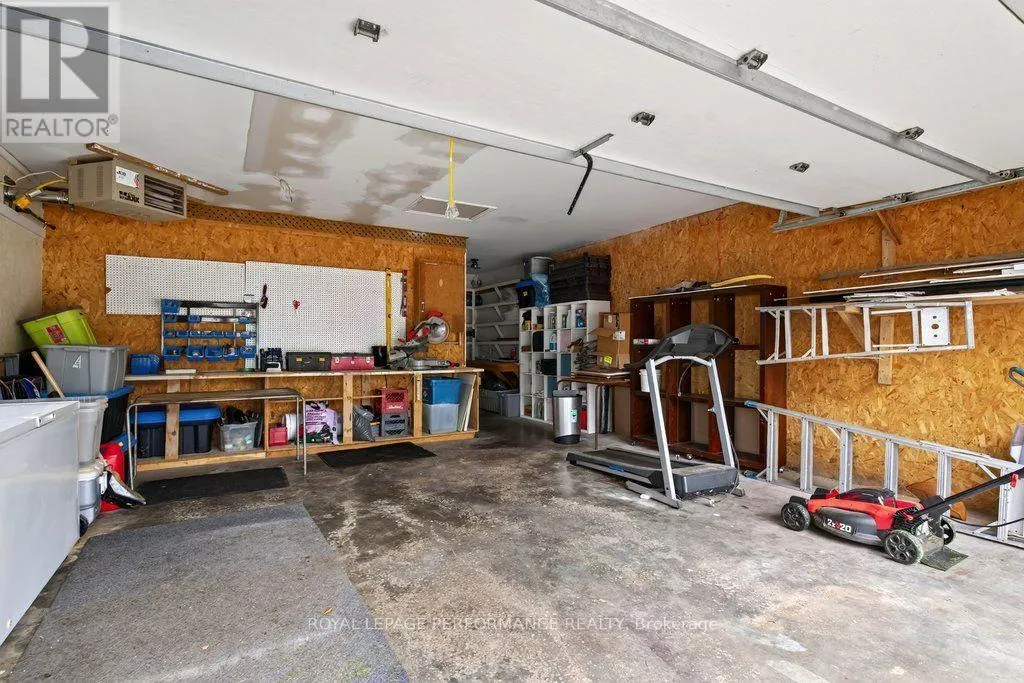 71 MECHANIC STREET W
