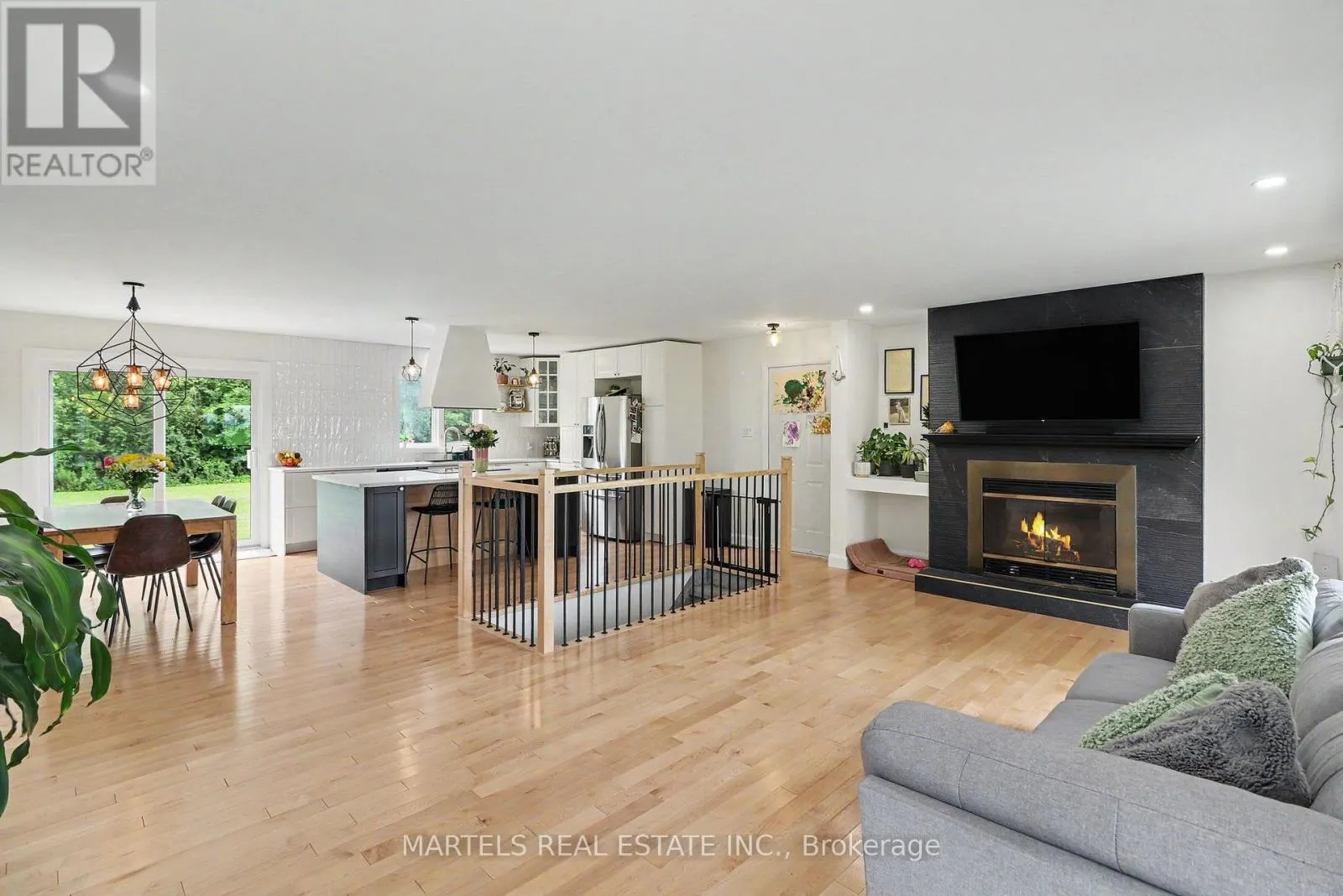 880 CONCESSION STREET