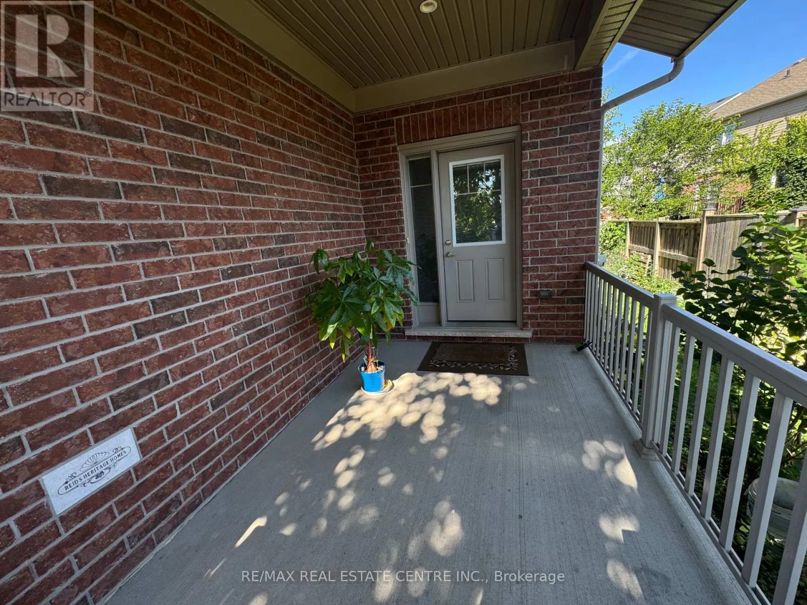 32 HODGSON DRIVE