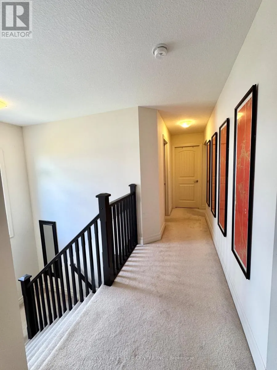 32 HODGSON DRIVE