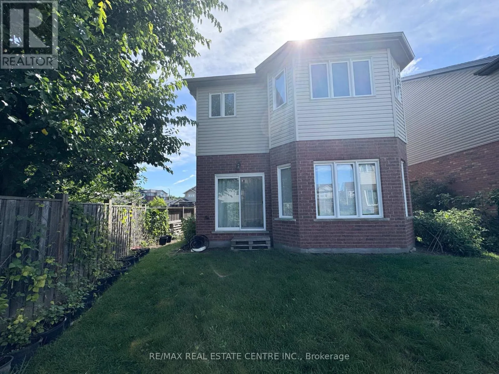 32 HODGSON DRIVE