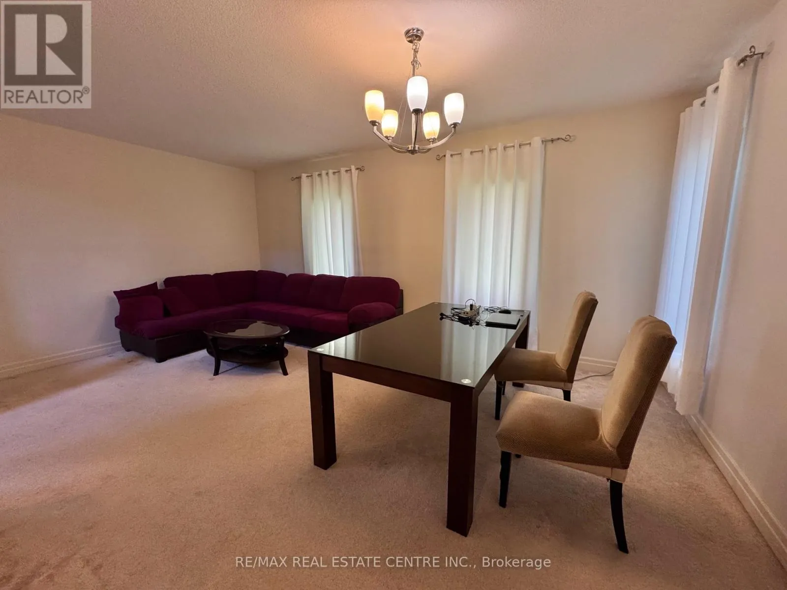 32 HODGSON DRIVE