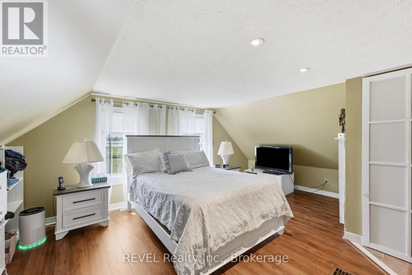 1055 BURGER ROAD