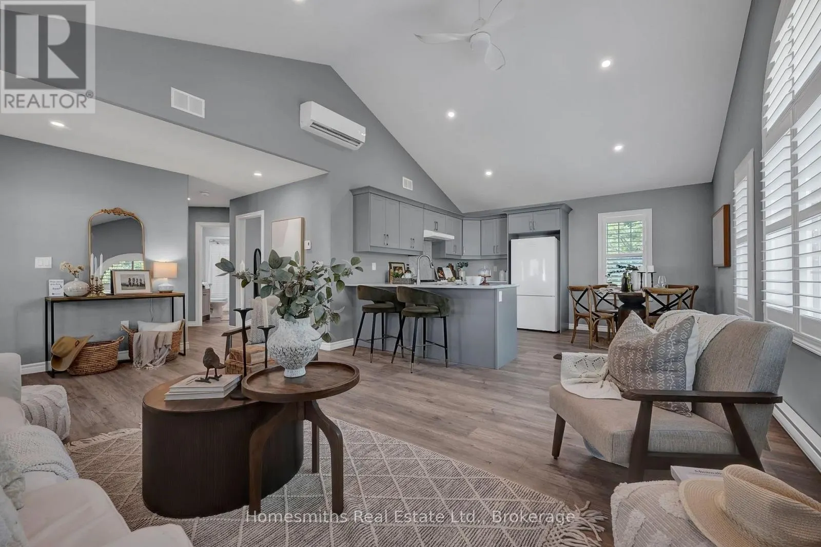 404 - 300 CROFT STREET #404