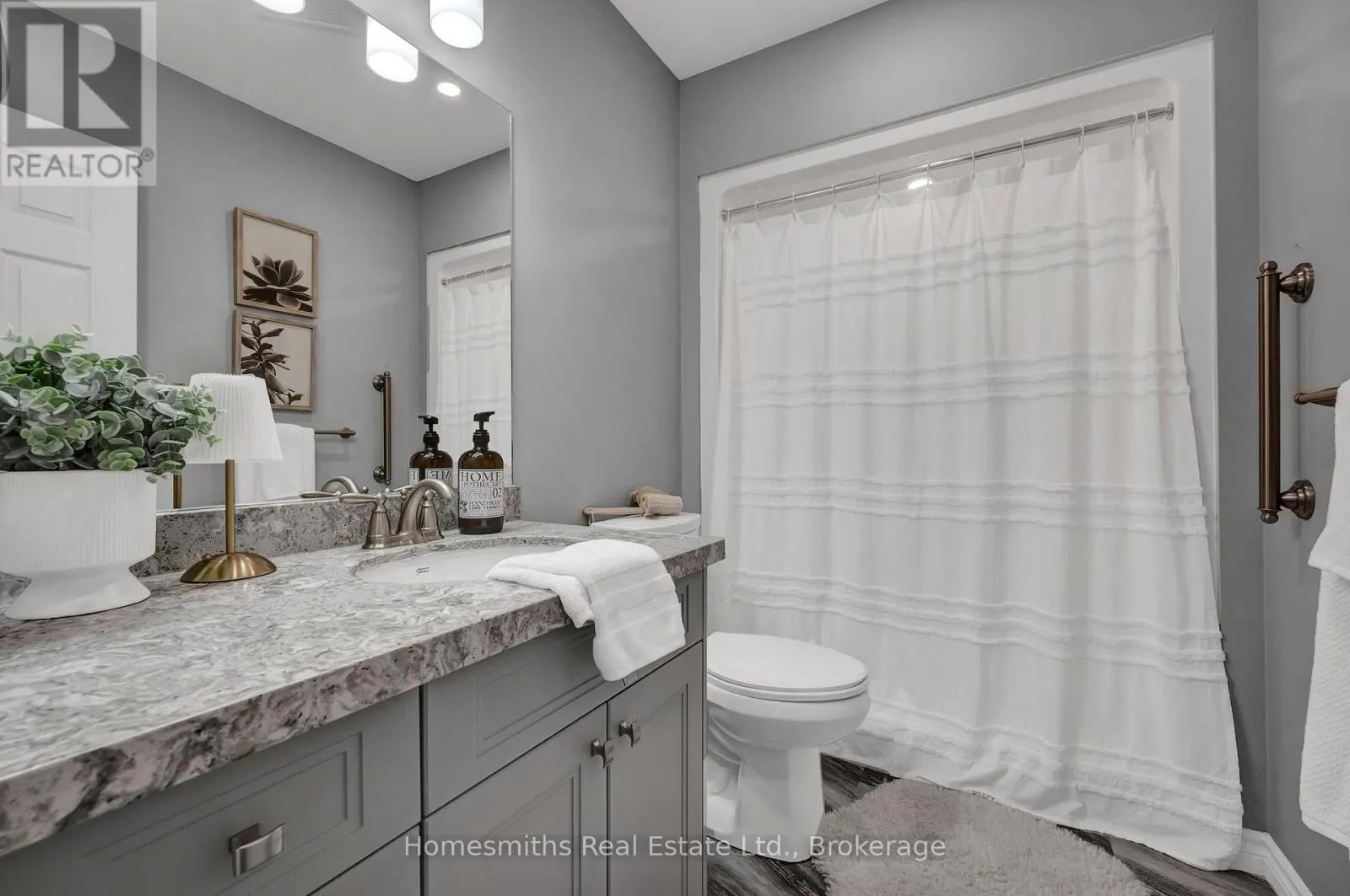 404 - 300 CROFT STREET #404