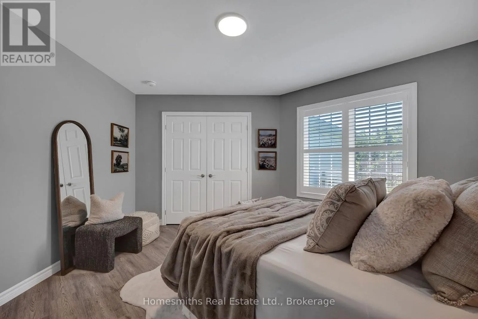 404 - 300 CROFT STREET #404