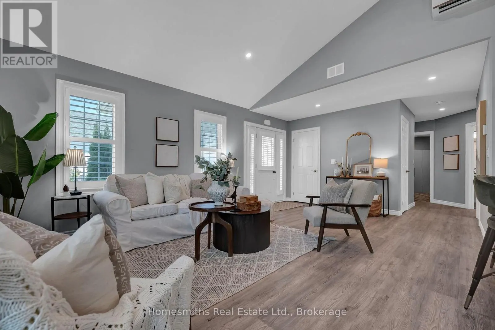 404 - 300 CROFT STREET #404