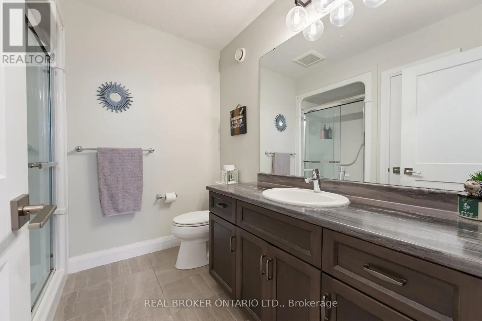 98 WOODBERRY CRESCENT