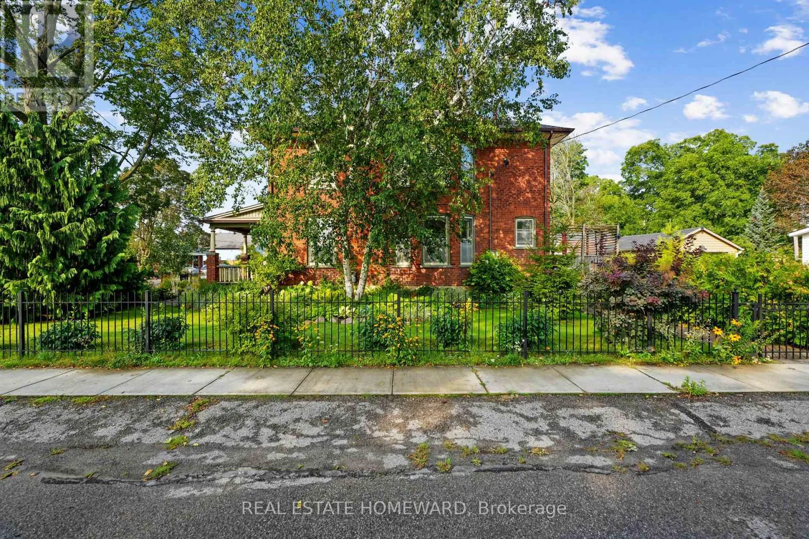 96 JAMES STREET W