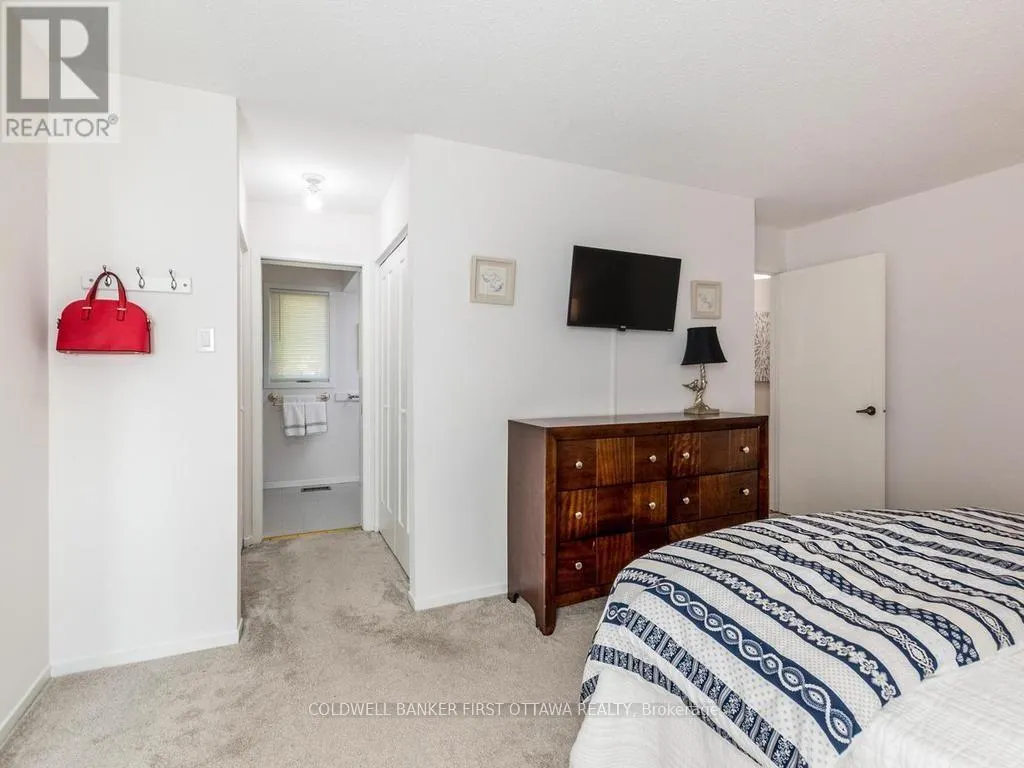 12 KITTANSETT COURT