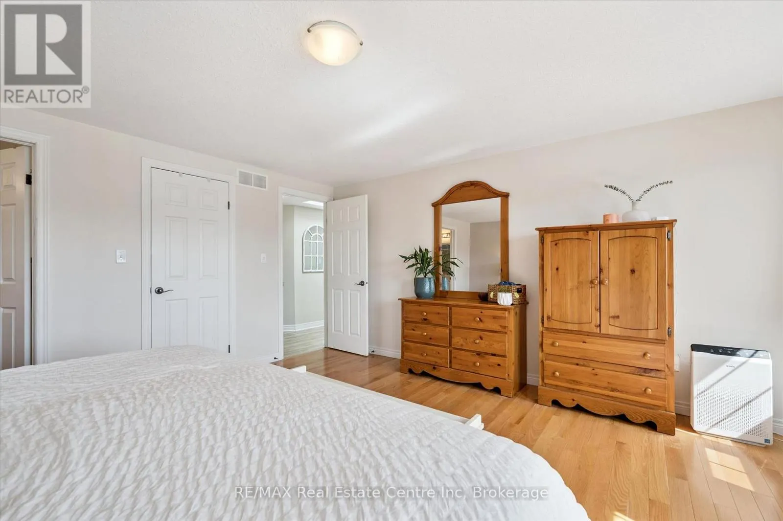 556 BLACK STREET