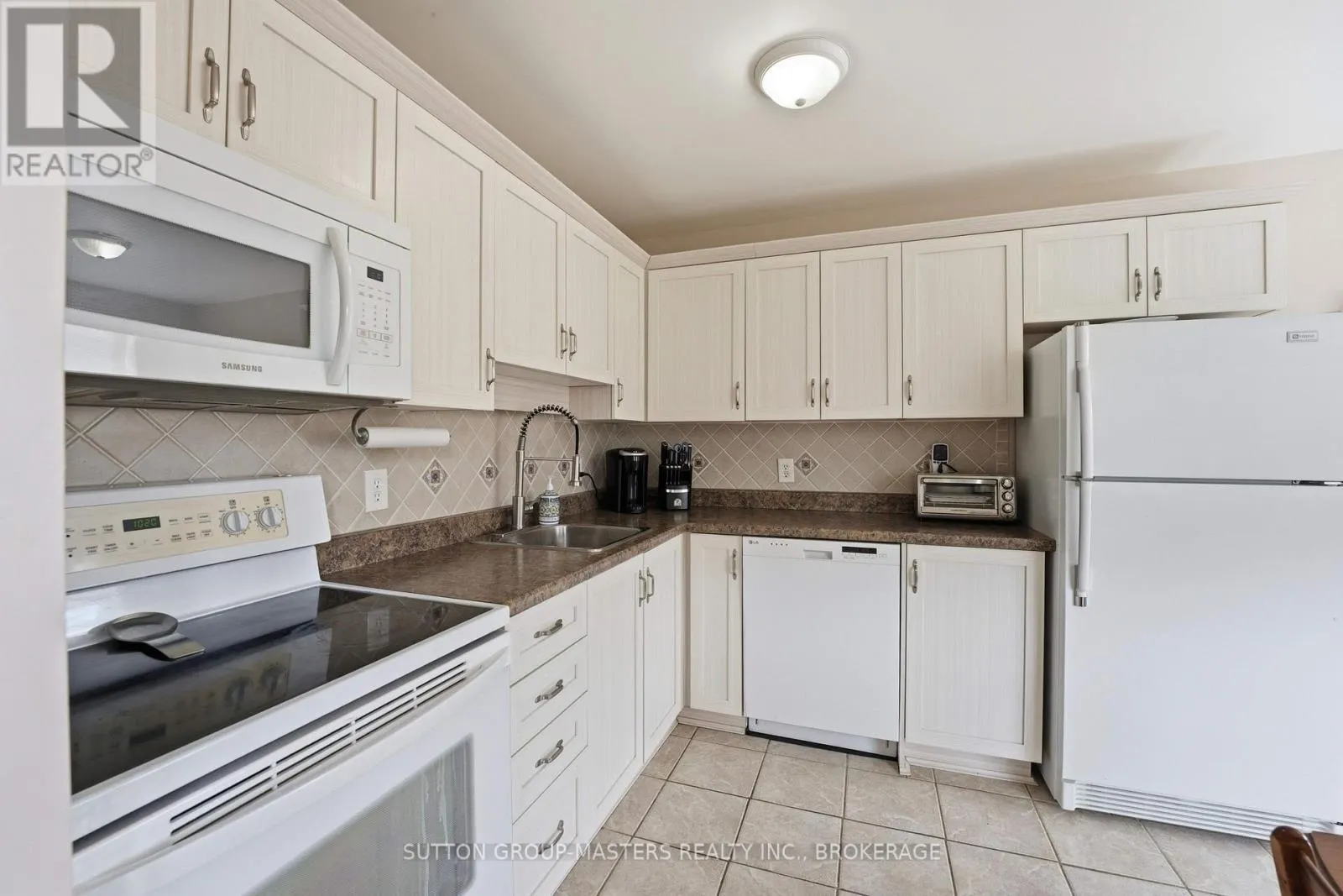 204 - 130 WRIGHT CRESCENT #204