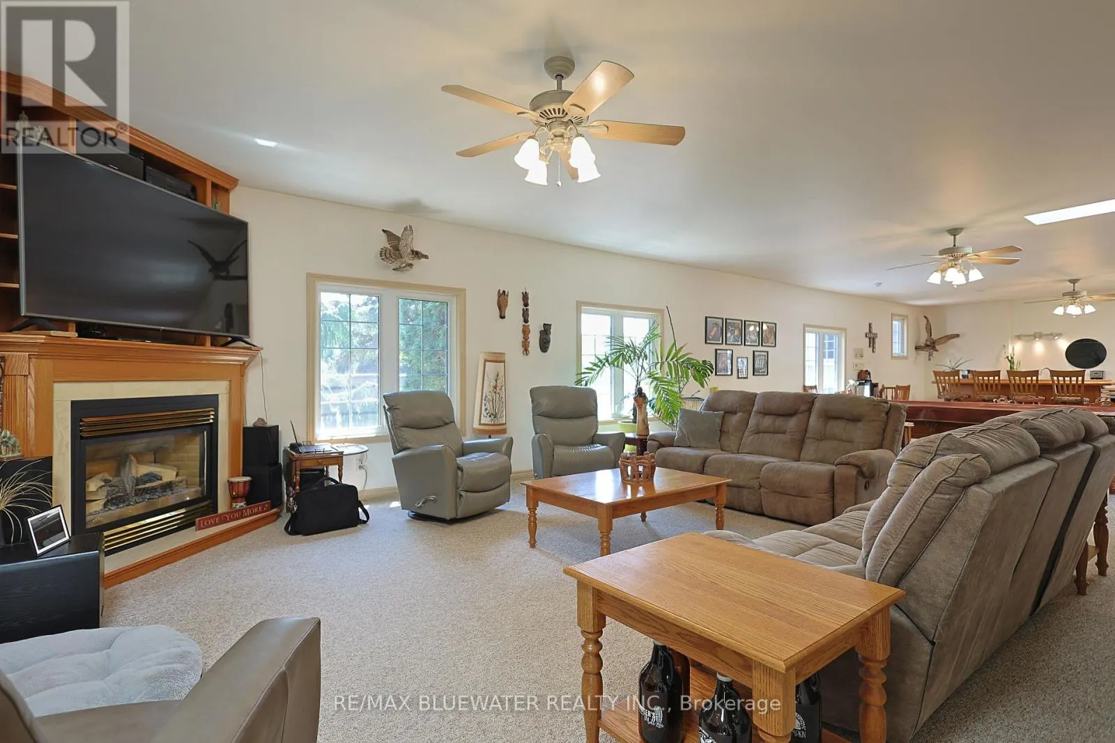 7196 OUTER DRIVE