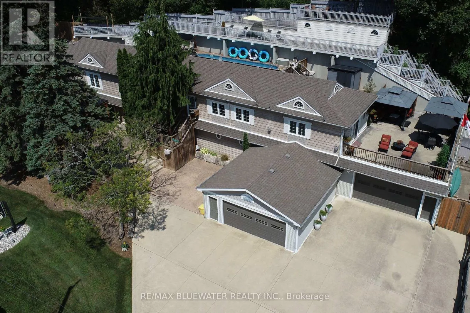 7196 OUTER DRIVE