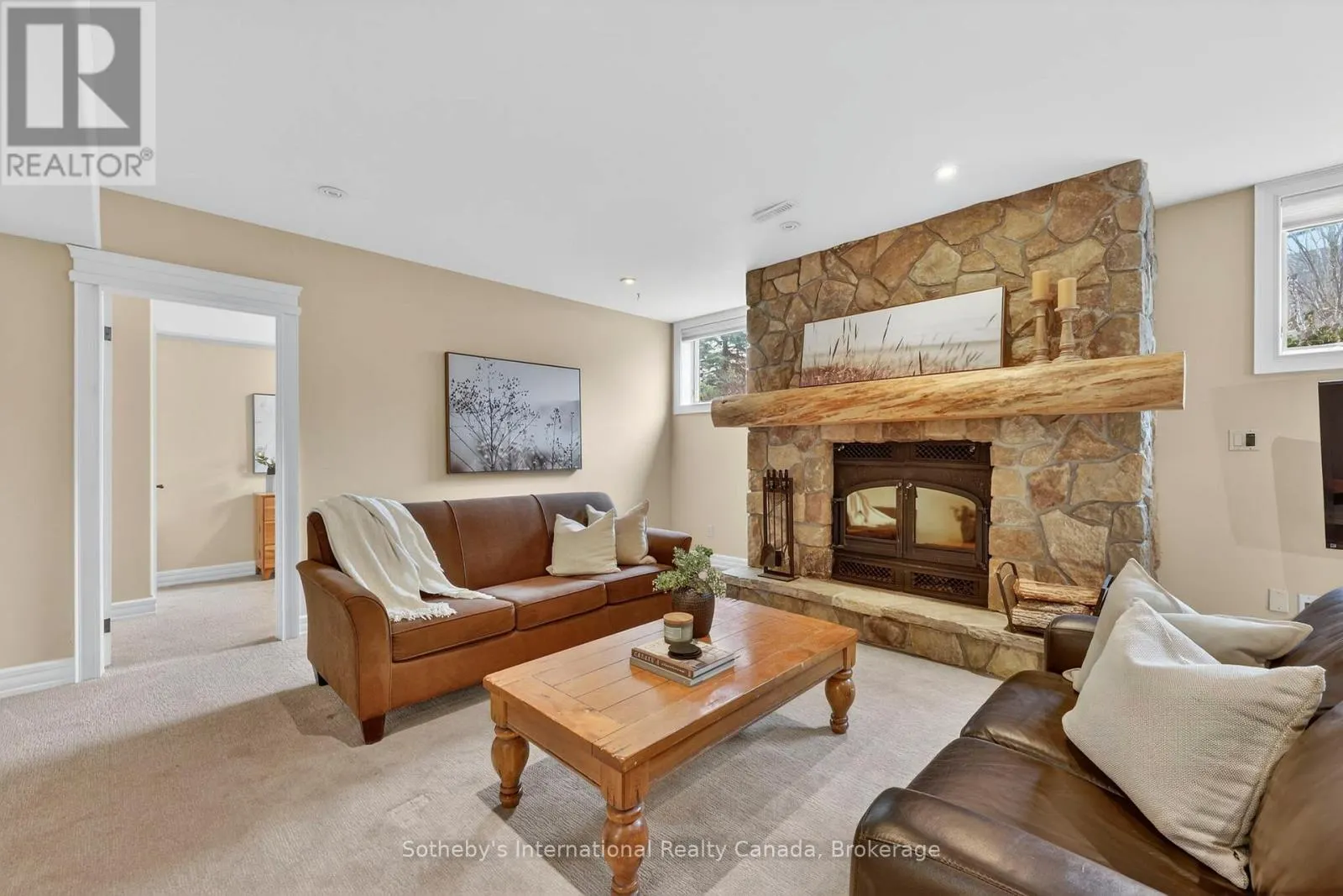 160 SUNSET BOULEVARD