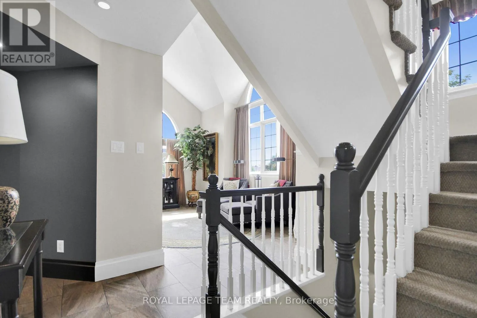 4448 HARPER AVENUE