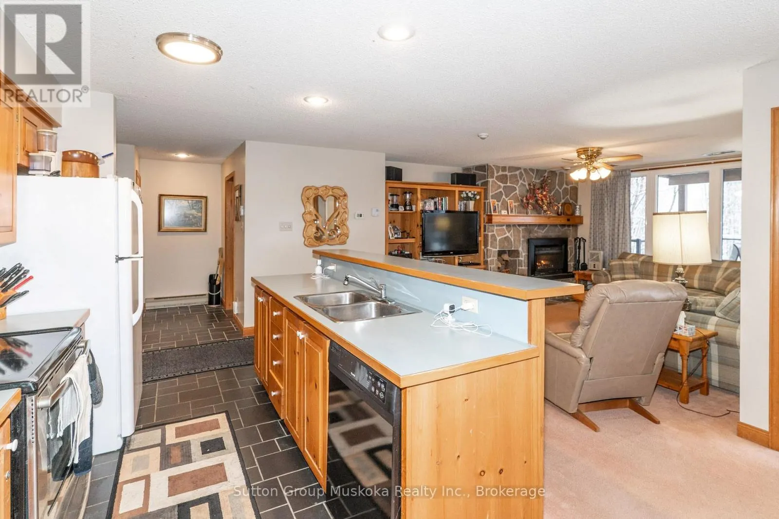 22-102 OAKRIDGE - DEERHURST RESORT DRIVE