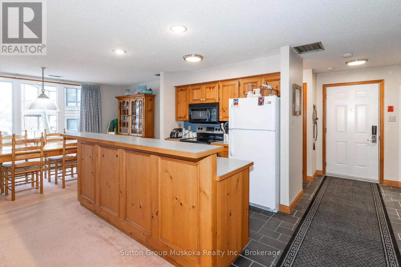 22-102 OAKRIDGE - DEERHURST RESORT DRIVE