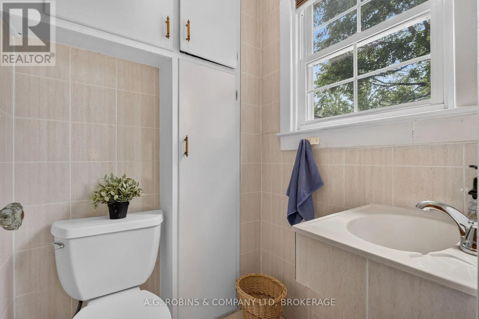 3921 #3 HIGHWAY E