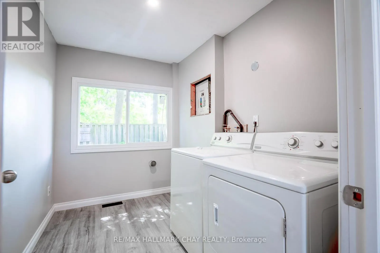 635 FIRST STREET S