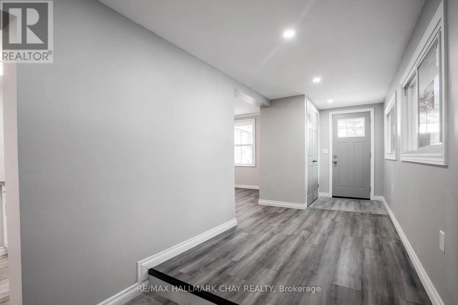 635 FIRST STREET S