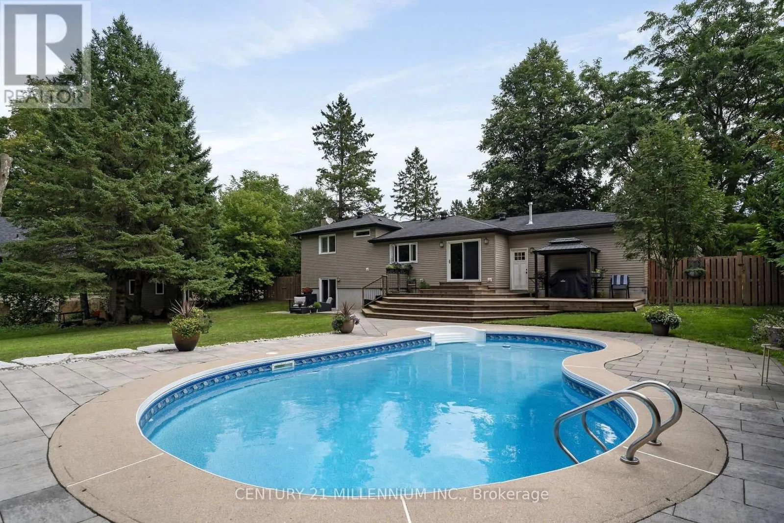 17 ERIN HEIGHTS DRIVE