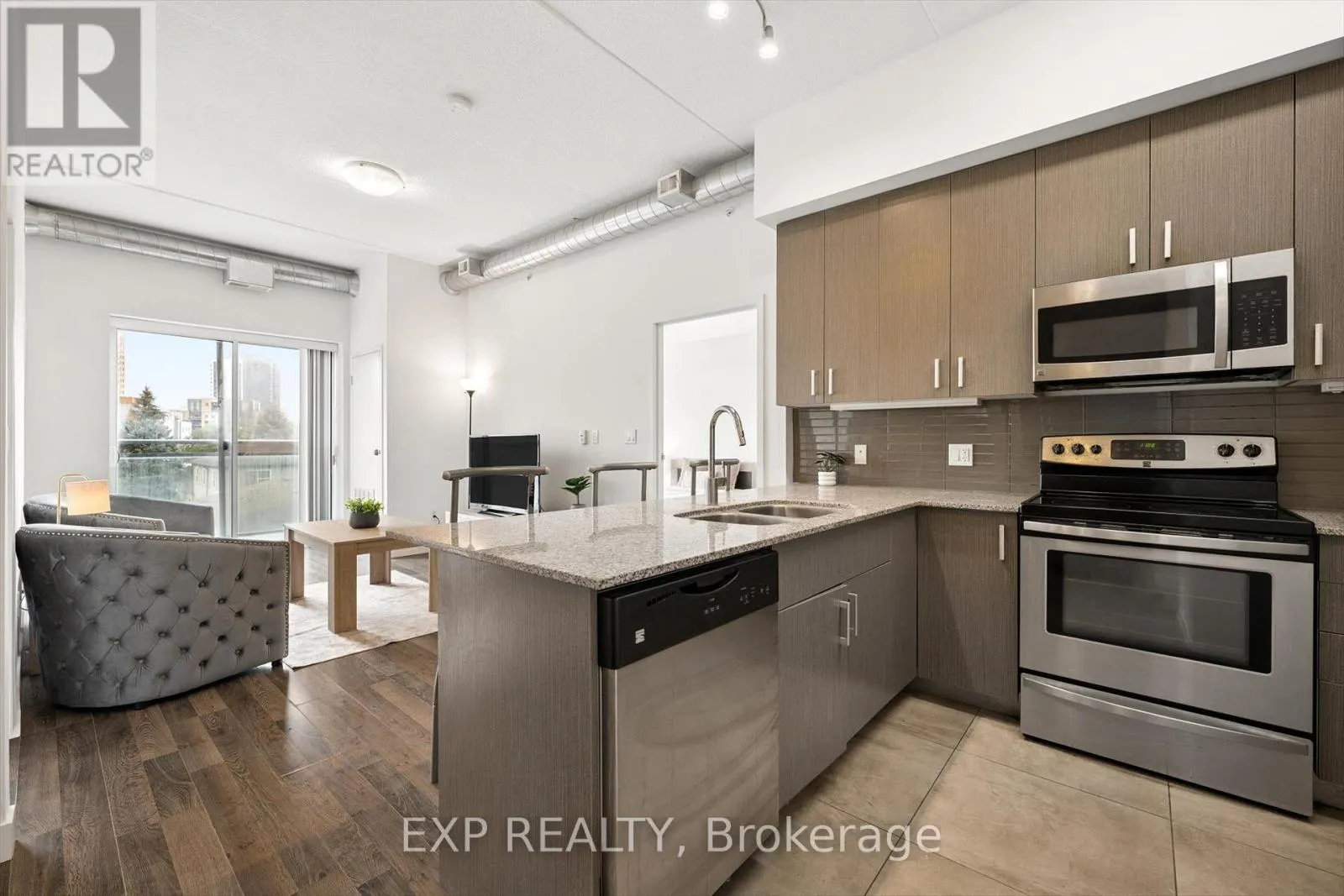 H204 - 62 BALSAM STREET