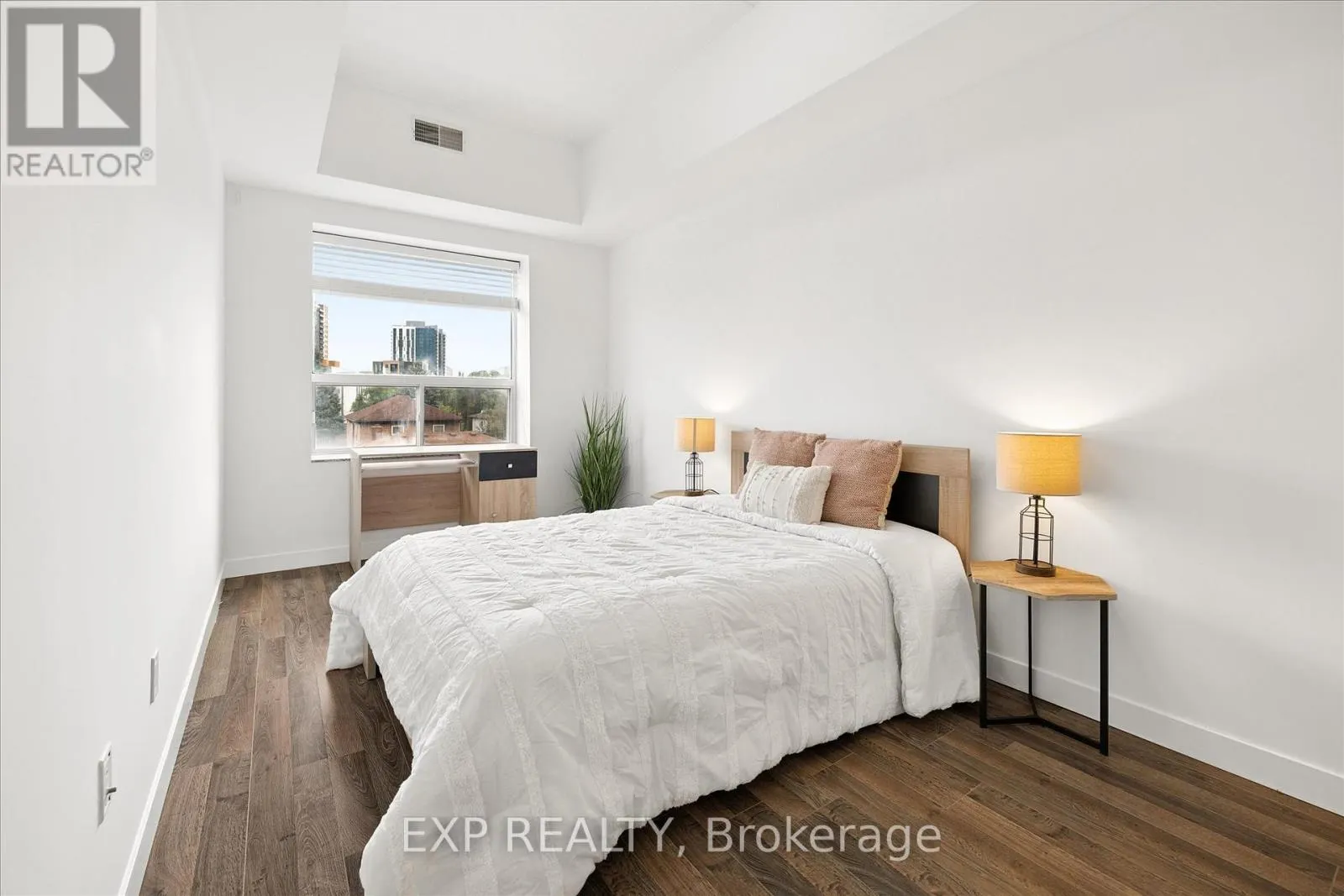 H204 - 62 BALSAM STREET