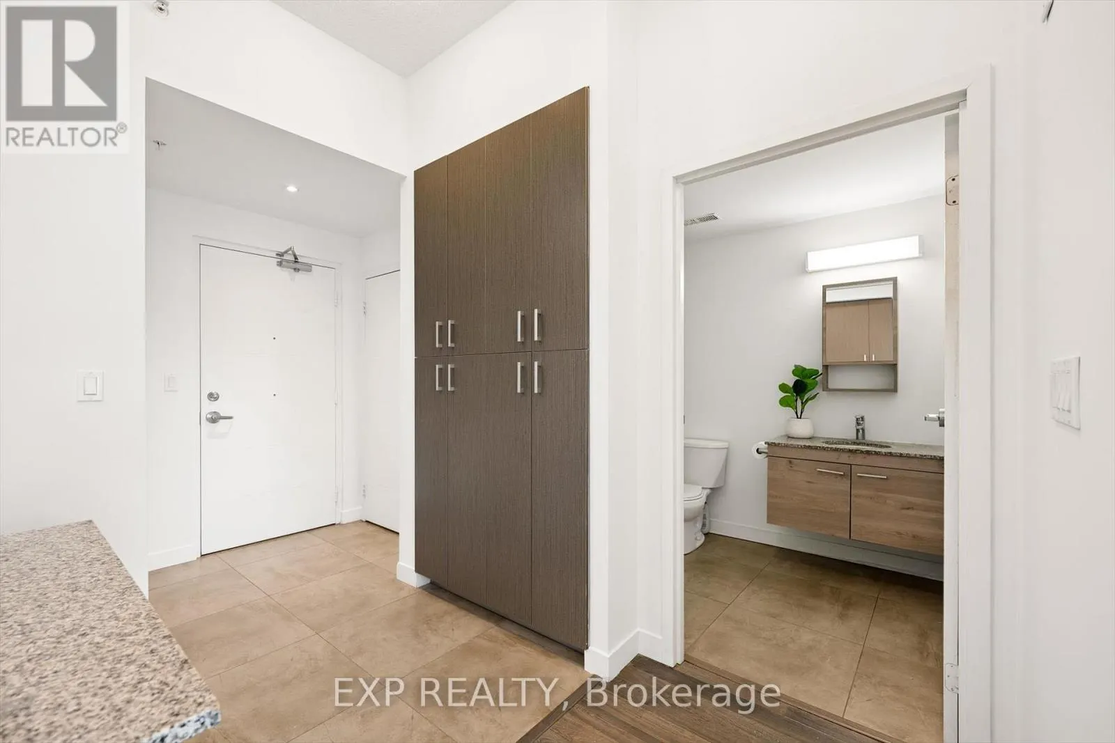 H204 - 62 BALSAM STREET