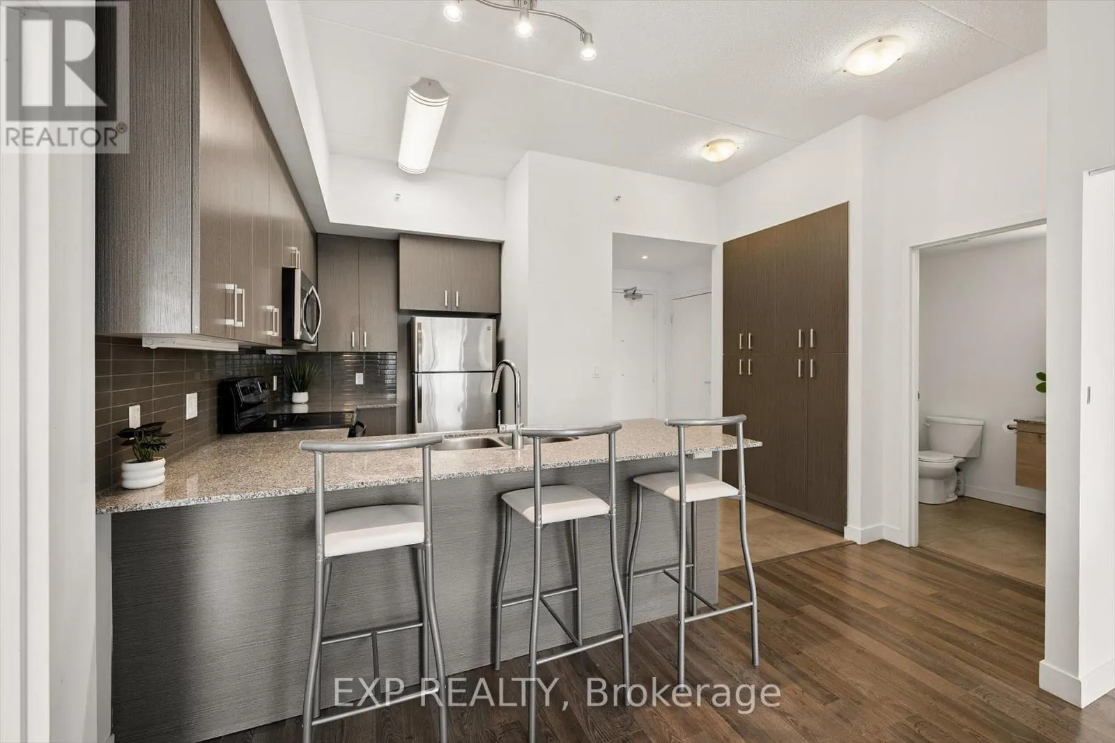 H204 - 62 BALSAM STREET