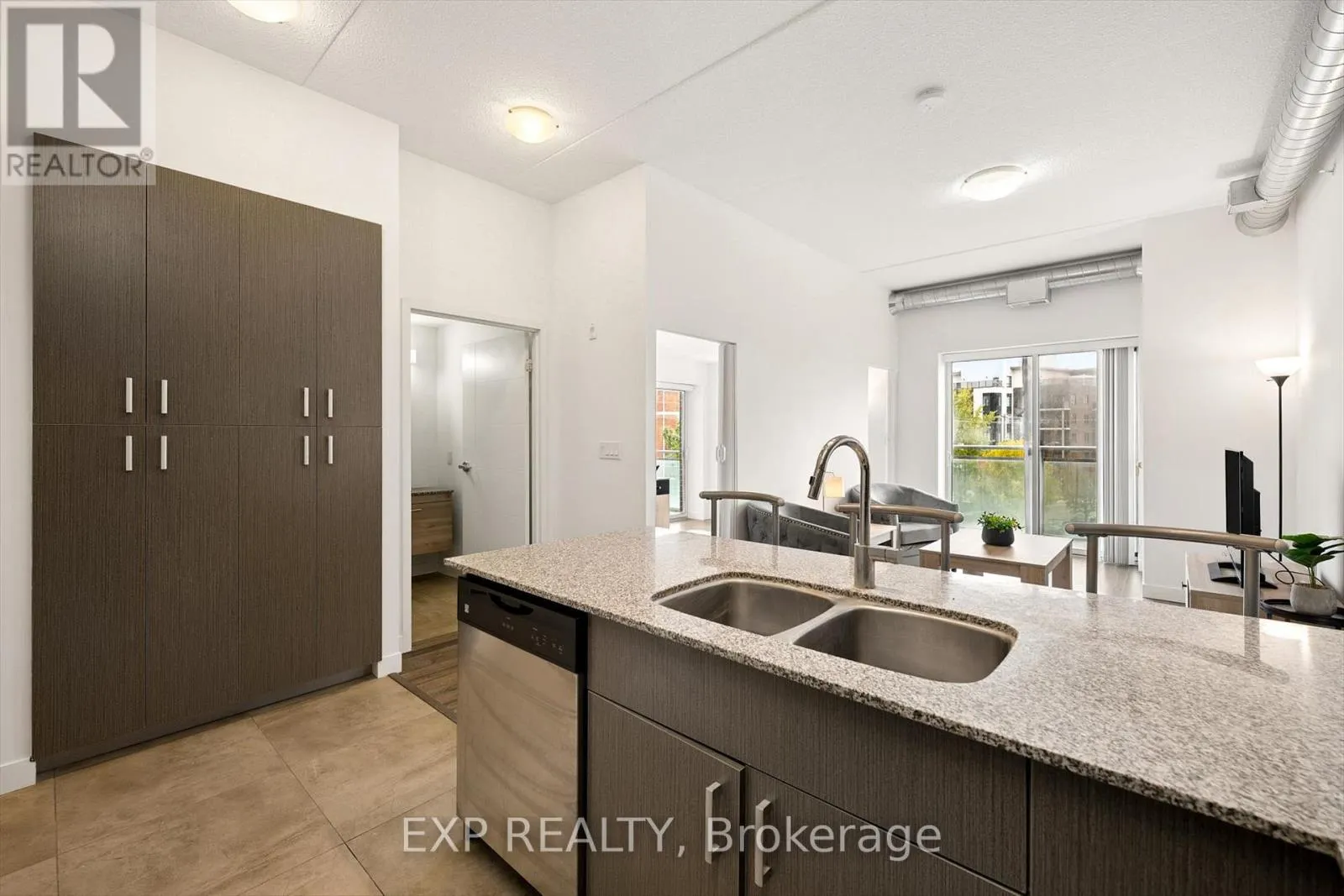 H204 - 62 BALSAM STREET
