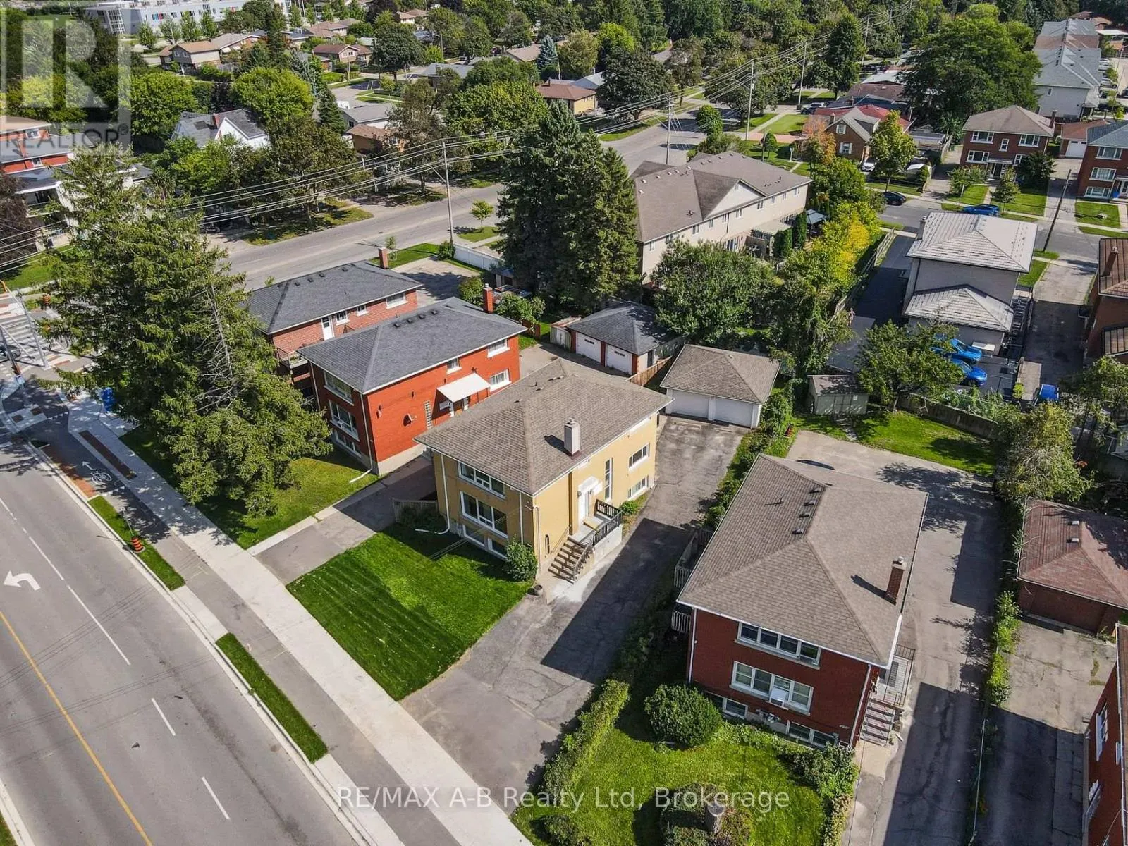 727 FREDERICK STREET