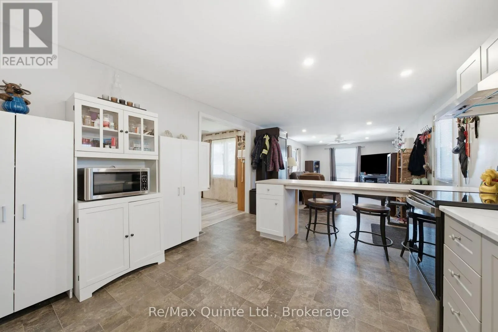 11 GROUSE LANE