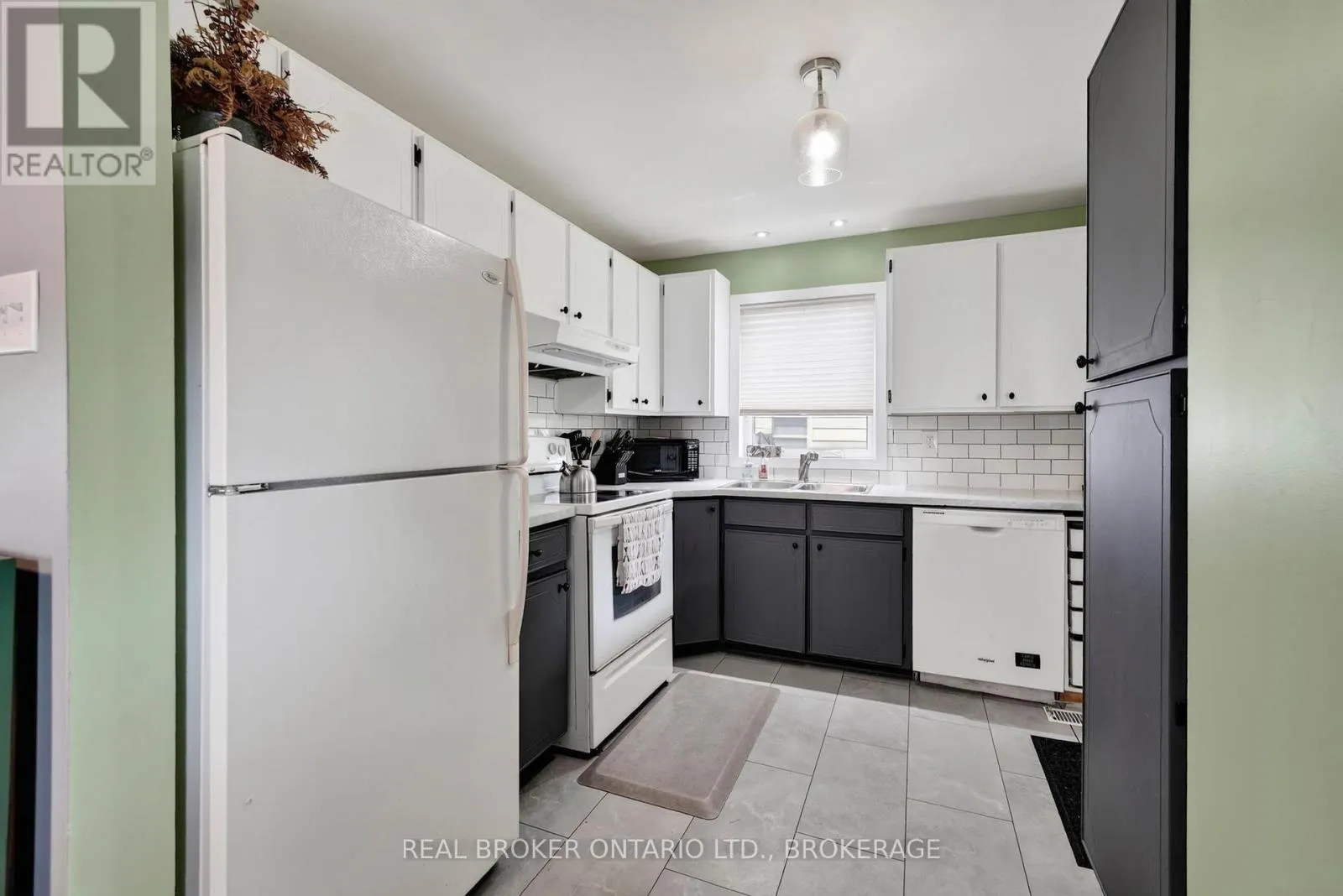 316 FOURTH STREET W