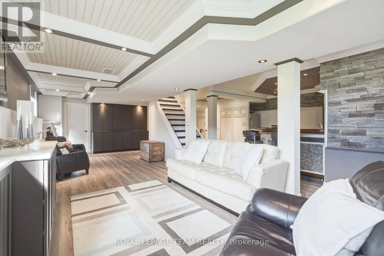 61 BALMORAL STREET