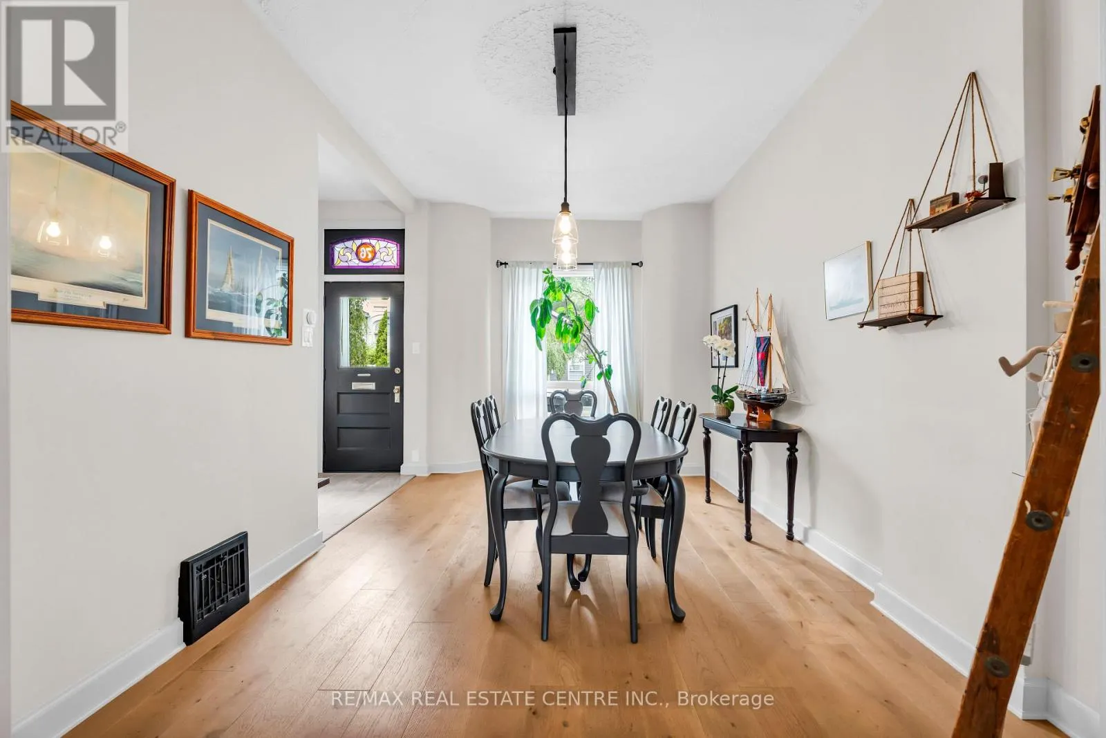 76 PEARL STREET N