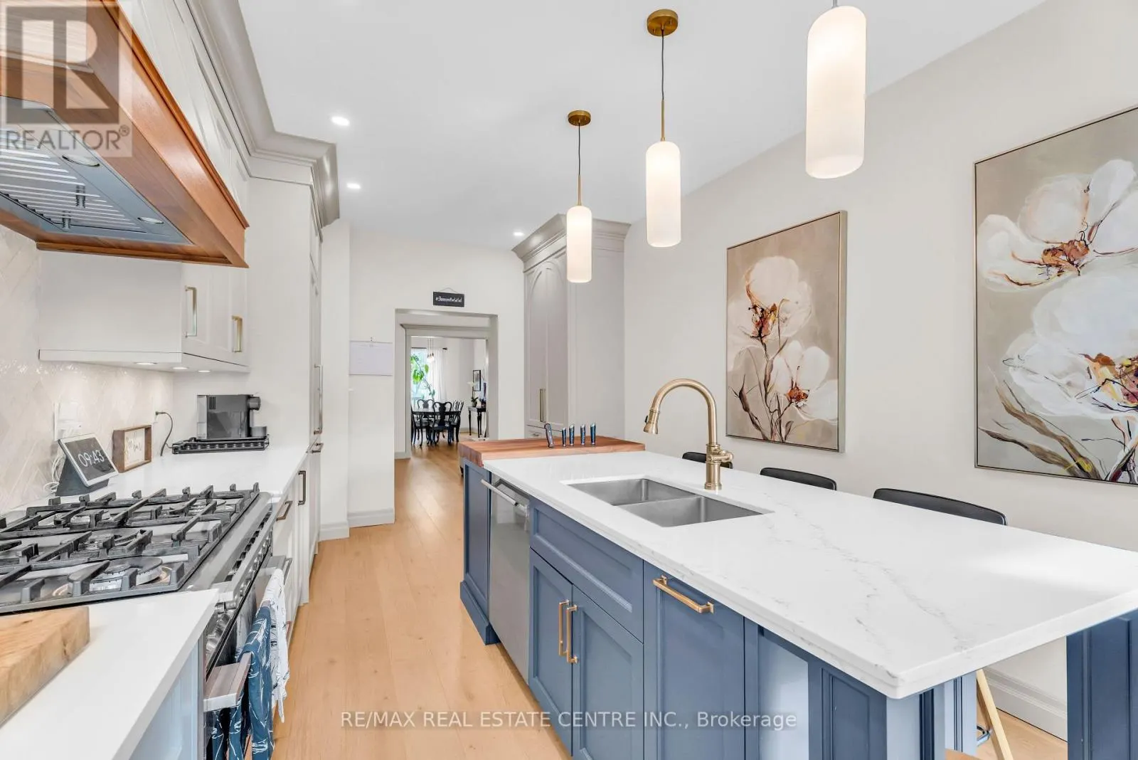 76 PEARL STREET N