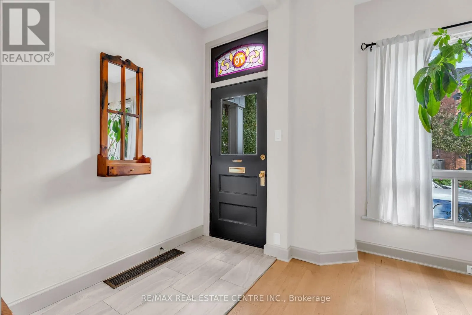76 PEARL STREET N