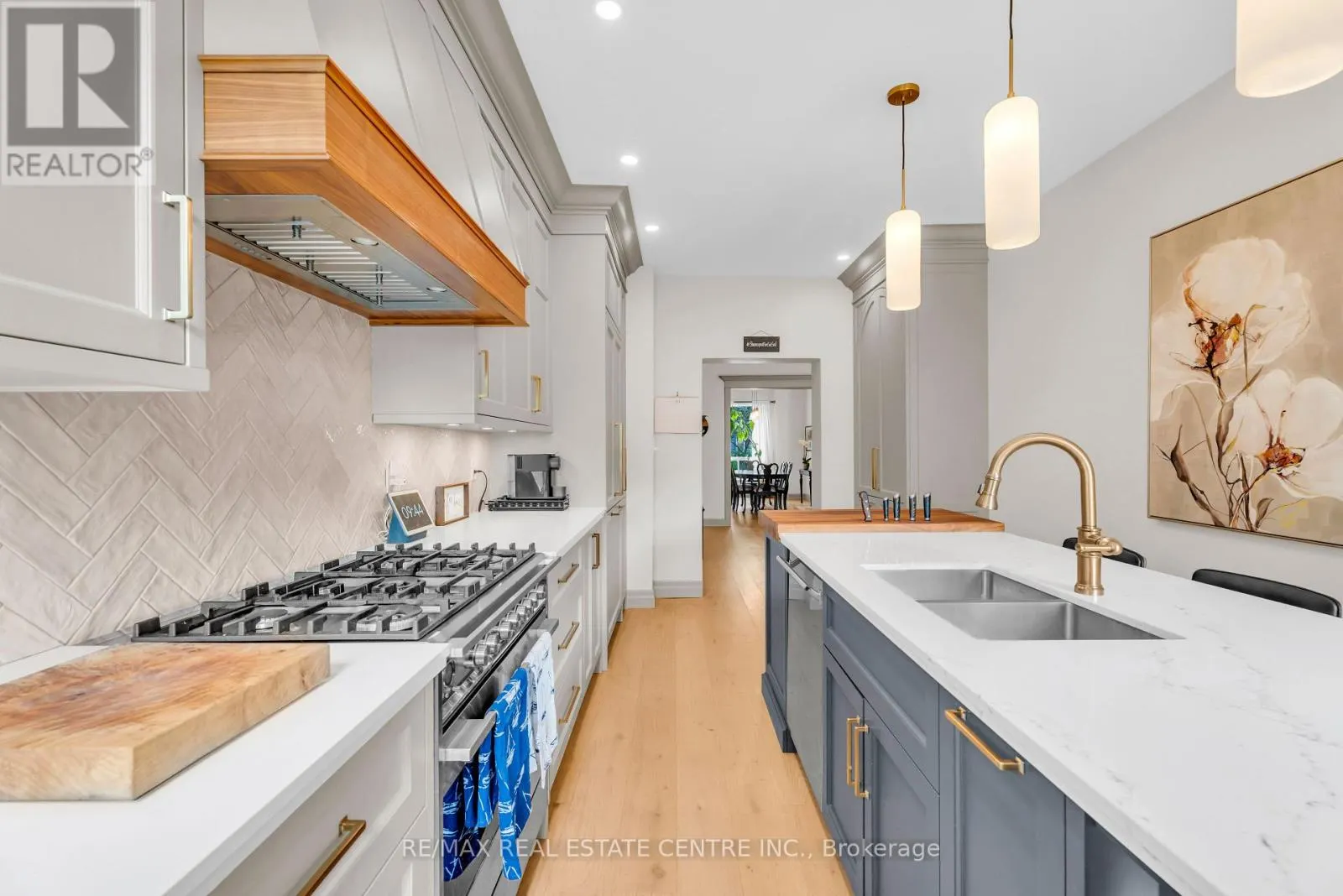 76 PEARL STREET N