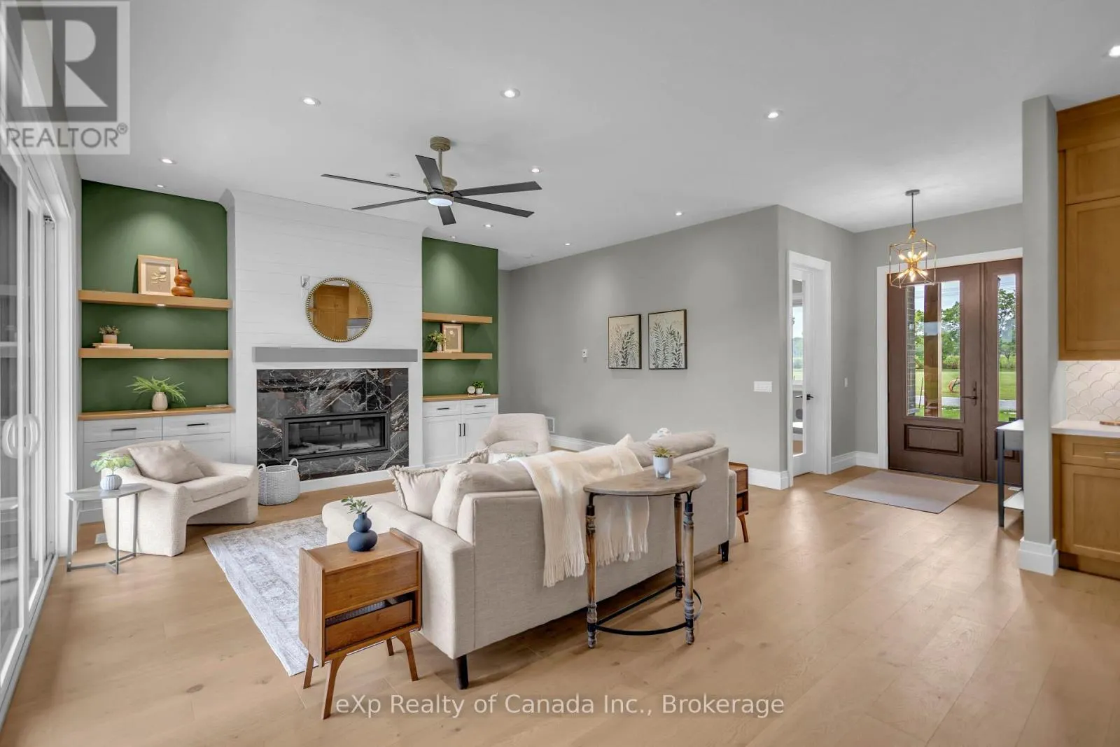 3 CLOVER LANE